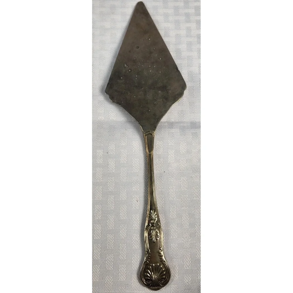 Vintage Silver Plate Cake Server Spatula Beautiful Carved Scroll Design Unmarked